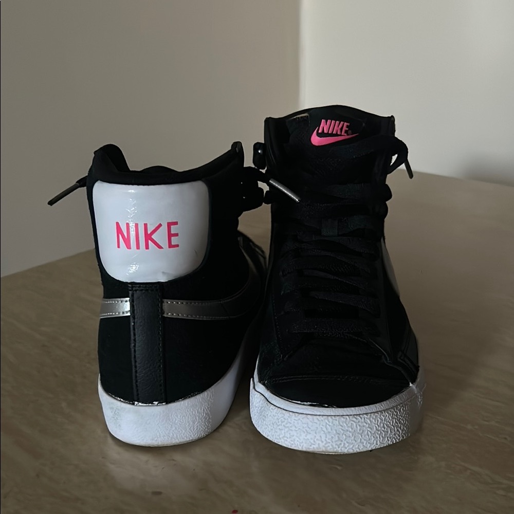 Nike Women’s Blazer Mid ’77 Black, White & Pink - Women’s Size 8.5